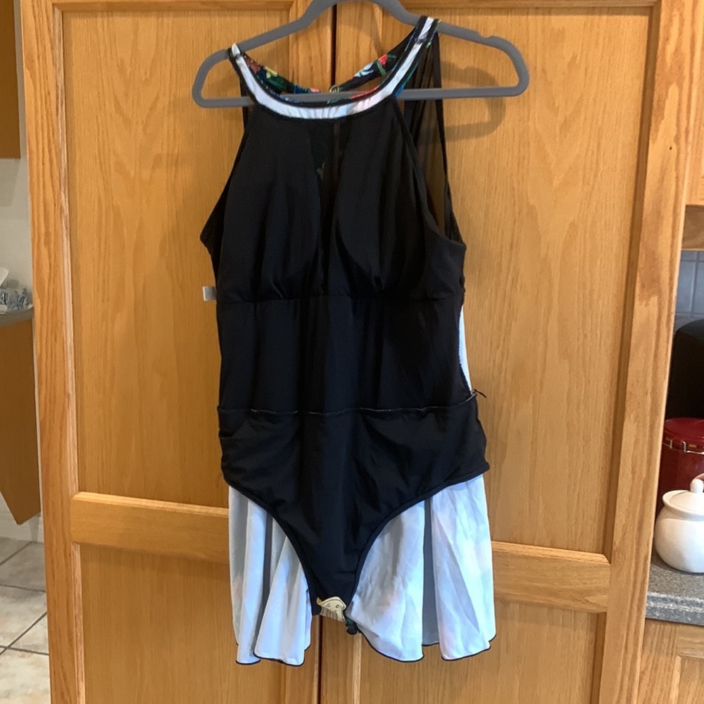 Floral One Piece Mesh Shirred Waistline Pleated Hem Swimsuit Skirt size XXL - Picture 10 of 15
